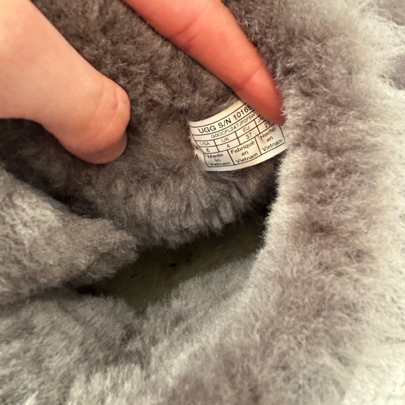 UGG Gray and Brown Boots with Fur Trim and nail - Picture 4 of 4